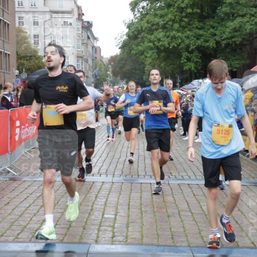 13.09.2026 - Kiel Lauf Yannick Fuchs http://msf.ph/oto/10407581 13.09.2026 10:35:05 Ziel 1640, 2268, 3400, 4022, 4028, 4449, 4951, 5247, 5386, 6578, 6603, 7960, 8266, 9220, 9541, 9853, 9988, 10065, 10361, 10676, 11368, 12095, 1307, 1667, 2044, 2432, 2449, 3180, 3470, 3547, 3603, 3864, 4351, 4608, 4723, 4735, 5218, 5576, 5737, 6225, 6260, 6941, 7006, 7273, 7387, 7672, 7928, 8195, 8480, 8746, 9276, 9389, 10549, 10904, 10905, 11163, 11374, 400, 1784, 2390, 2687, 5293, 7971, 8164, 8750, 9143, 9261, 9264, 10475, 11568, 11758, 93, 4351, 4735 meine-sportfotos.de