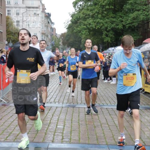 13.09.2026 - Kiel Lauf Yannick Fuchs http://msf.ph/oto/10407582 13.09.2026 10:35:05 Ziel 1640, 2268, 3400, 4022, 4028, 4449, 4951, 5247, 5386, 6578, 6603, 7960, 8266, 9220, 9541, 9853, 9988, 10065, 10361, 10676, 11368, 12095, 1307, 1667, 2044, 2432, 2449, 3180, 3470, 3547, 3603, 3864, 4351, 4608, 4723, 4735, 5218, 5576, 5737, 6225, 6260, 6941, 7006, 7273, 7387, 7672, 7928, 8195, 8480, 8746, 9276, 9389, 10549, 10904, 10905, 11163, 11374, 400, 1784, 2390, 2687, 5293, 7971, 8164, 8750, 9143, 9261, 9264, 10475, 11568, 11758, 93, 4351, 4735 meine-sportfotos.de