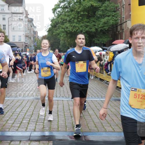 13.09.2026 - Kiel Lauf Yannick Fuchs http://msf.ph/oto/10407612 13.09.2026 10:35:06 Ziel 1640, 2268, 3400, 4022, 4028, 4449, 4951, 5247, 5386, 6578, 6603, 7960, 8164, 8266, 9220, 9541, 9853, 9988, 10065, 10361, 10676, 11368, 12095, 1307, 1667, 2044, 2432, 2449, 3180, 3470, 3547, 3603, 3864, 4351, 4608, 4735, 5218, 5576, 6225, 6260, 6941, 7006, 7273, 7672, 7928, 8195, 8480, 8746, 9276, 9389, 10549, 10904, 10905, 11163, 11374, 400, 1784, 2390, 2687, 5293, 6381, 7710, 7971, 8750, 9143, 9261, 9264, 10475, 11568, 11758, 93, 3180, 4351, 4608, 4735 meine-sportfotos.de