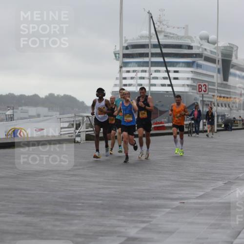 13.09.2026 - Kiel Lauf Andreas Tolksdorf http://msf.ph/oto/10407639 13.09.2026 11:39:14 Kiellinie 4, 8209, 3290, 3, 1 meine-sportfotos.de