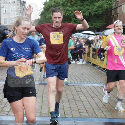 13.09.2026 - Kiel Lauf Yannick Fuchs http://msf.ph/oto/10407684 13.09.2026 10:35:10 Ziel 1640, 2268, 2390, 2687, 3400, 4022, 4028, 4449, 4951, 5247, 5386, 6578, 6603, 7960, 8164, 8266, 8750, 9220, 9261, 9264, 9541, 9853, 9988, 10065, 10475, 10676, 11368, 12095, 1307, 1667, 2044, 2268, 2432, 2449, 3470, 3547, 3603, 3864, 5218, 5576, 6225, 6941, 7006, 7273, 7672, 8195, 8746, 9276, 9389, 10361, 10549, 10904, 10905, 11163, 11374, 400, 1784, 5293, 5817, 6381, 6849, 7710, 7971, 8436, 9143, 10017, 11568, 11758, 12774, 2044, 3180, 3864, 4351, 4608, 4735 meine-sportfotos.de
