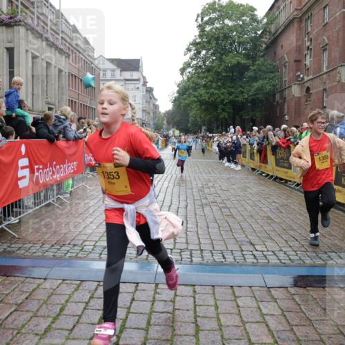 13.09.2026 - Kiel Lauf Yannick Fuchs http://msf.ph/oto/10407774 13.09.2026 09:01:29 Ziel 300, 1794, 3578, 4784, 6257, 7613, 8614, 8691, 11562, 11901, 12296, 12436, 1662, 2553, 6561, 7982, 9503, 12506, 1353, 1355, 1959, 2321, 2568, 3362, 4415, 6315, 7210, 9285, 9287, 9615, 11772, 12626, 3135, 3611, 6561, 7487, 7991, 10636, 11425 meine-sportfotos.de