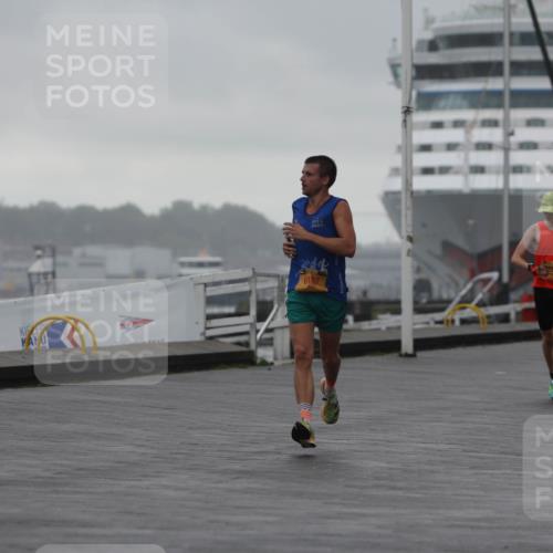 13.09.2026 - Kiel Lauf Andreas Tolksdorf http://msf.ph/oto/10407788 13.09.2026 11:39:56 Kiellinie 6182, 3253, 3 meine-sportfotos.de