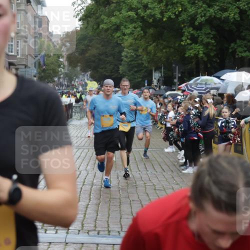 13.09.2026 - Kiel Lauf Yannick Fuchs http://msf.ph/oto/10407801 13.09.2026 10:35:22 Ziel 400, 1784, 2390, 2687, 5293, 6381, 6849, 7710, 7971, 8436, 8750, 9143, 9261, 9264, 10475, 11568, 11758, 1640, 2268, 3400, 3470, 3547, 3603, 4022, 4028, 4449, 4951, 5218, 5247, 5386, 6578, 6603, 7006, 7273, 7960, 8164, 8195, 8266, 8750, 9220, 9541, 9853, 9988, 10065, 10361, 10676, 11163, 11368, 12095, 100, 215, 1376, 1993, 2248, 3124, 3790, 4538, 5151, 5698, 5817, 7215, 7280, 8002, 8079, 8415, 8432, 8660, 8973, 10017, 10483, 11181, 11363, 12774, 1667, 6225 meine-sportfotos.de