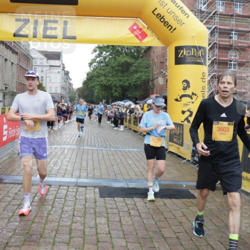 13.09.2026 - Kiel Lauf Yannick Fuchs http://msf.ph/oto/10407841 13.09.2026 10:35:32 Ziel 100, 1993, 3790, 5151, 5293, 5698, 5817, 6381, 6849, 7280, 7710, 8436, 8660, 8973, 9143, 10017, 10483, 11181, 11363, 12766, 12774, 400, 1640, 1784, 2268, 2390, 2687, 3400, 4022, 4028, 4449, 4951, 5247, 5293, 5386, 6578, 6603, 7960, 7971, 8164, 8266, 8750, 9220, 9261, 9264, 9541, 9853, 9988, 10065, 10361, 10475, 10676, 11368, 11568, 11758, 12095, 215, 1376, 2116, 2248, 2494, 3124, 4538, 6085, 6645, 7215, 7721, 8002, 8079, 8415, 8432, 8747, 10701, 10835 meine-sportfotos.de