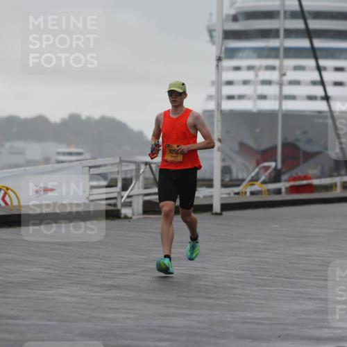 13.09.2026 - Kiel Lauf Andreas Tolksdorf http://msf.ph/oto/10407848 13.09.2026 11:39:59 Kiellinie 9256, 3 meine-sportfotos.de