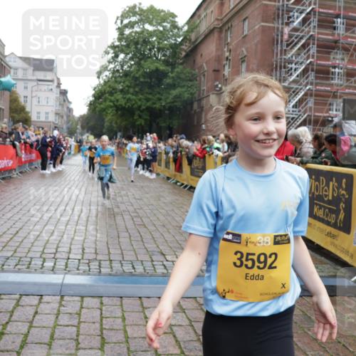 13.09.2026 - Kiel Lauf Yannick Fuchs http://msf.ph/oto/10407875 13.09.2026 09:01:41 Ziel 1353, 1355, 1959, 2321, 2568, 3362, 4415, 6315, 7210, 9285, 9287, 11772, 12296, 12626, 300, 1662, 1794, 2553, 3578, 4784, 6257, 7613, 7982, 8614, 8691, 11562, 11901, 12436, 2916, 3592, 5577, 7062, 9501, 9615, 11119, 11578, 12321, 12539, 9503, 12506 meine-sportfotos.de