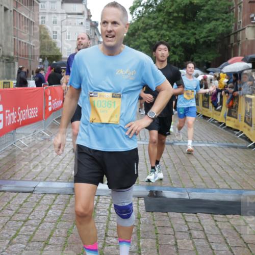 13.09.2026 - Kiel Lauf Yannick Fuchs http://msf.ph/oto/10407885 13.09.2026 10:35:37 Ziel 100, 215, 1376, 1993, 2248, 3124, 3790, 4538, 5151, 5698, 5817, 6849, 7215, 7280, 8002, 8079, 8415, 8432, 8436, 8660, 8973, 10017, 10483, 11181, 11363, 12766, 12774, 400, 1640, 1784, 2390, 2687, 3400, 4022, 4028, 4449, 4951, 5247, 5293, 5386, 6381, 6578, 6603, 6849, 7710, 7971, 8164, 8266, 8436, 8750, 9143, 9220, 9261, 9264, 9541, 9853, 10065, 10475, 10676, 11368, 11568, 11758, 12095, 343, 2116, 2494, 3811, 6085, 6645, 7619, 7721, 8393, 8557, 8747, 10701, 10835, 10998 meine-sportfotos.de