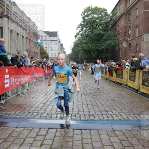 13.09.2026 - Kiel Lauf Yannick Fuchs http://msf.ph/oto/10407896 13.09.2026 09:01:42 Ziel 1353, 1355, 1959, 2321, 2568, 3362, 4415, 6315, 7210, 9285, 9287, 11772, 12296, 12626, 300, 1662, 1794, 2553, 3578, 4784, 6257, 7613, 7982, 8614, 8691, 11562, 11901, 12296, 12436, 2916, 3592, 5577, 7062, 9501, 9615, 11119, 11578, 12321, 12539, 7982, 9503, 12506 meine-sportfotos.de