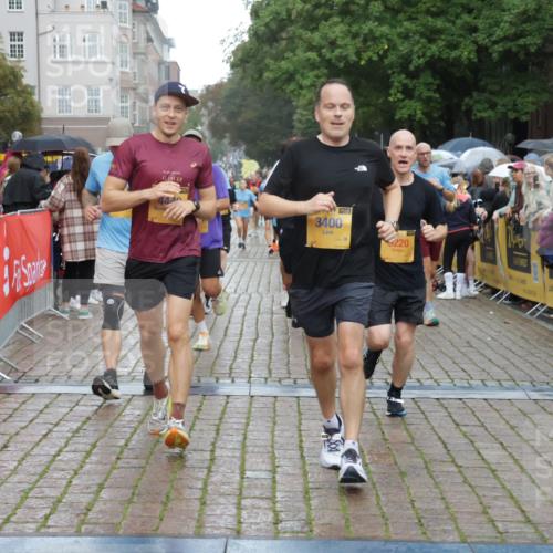 13.09.2026 - Kiel Lauf Yannick Fuchs http://msf.ph/oto/10407917 13.09.2026 10:35:41 Ziel 100, 215, 1376, 1993, 2116, 2248, 3124, 3790, 4538, 5151, 5698, 6085, 6645, 7215, 7280, 8002, 8079, 8415, 8432, 8660, 8973, 10483, 10701, 11181, 11363, 12766, 400, 1640, 1784, 2390, 2687, 4022, 4951, 5293, 5386, 5817, 6381, 6578, 6603, 6849, 7710, 7971, 8164, 8266, 8436, 8750, 9143, 9220, 9261, 9264, 10017, 10065, 10475, 10676, 11368, 11568, 11758, 12095, 12766, 12774, 343, 2494, 3811, 4889, 6634, 6957, 7619, 7721, 8393, 8557, 8747, 10835, 10998, 12286, 1640 meine-sportfotos.de