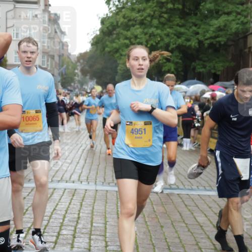 13.09.2026 - Kiel Lauf Yannick Fuchs http://msf.ph/oto/10407949 13.09.2026 10:35:45 Ziel 100, 215, 1376, 1993, 2116, 2248, 3124, 3790, 4538, 5151, 5698, 6085, 6645, 7215, 7721, 8002, 8079, 8415, 8432, 8660, 8747, 10701, 10835, 11567, 11903, 400, 1784, 1993, 2390, 2687, 4022, 5151, 5293, 5817, 6381, 6603, 6849, 7280, 7710, 7971, 8164, 8436, 8750, 8973, 9143, 9261, 9264, 10017, 10475, 10483, 11181, 11363, 11568, 11758, 12766, 12774, 343, 867, 1321, 2494, 3634, 3811, 4889, 5947, 6634, 6957, 7619, 8393, 8557, 10998, 12286, 1640, 4022, 9261 meine-sportfotos.de