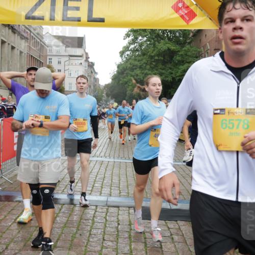 13.09.2026 - Kiel Lauf Yannick Fuchs http://msf.ph/oto/10407958 13.09.2026 10:35:46 Ziel 100, 215, 1376, 2116, 2248, 3124, 3790, 4538, 5698, 6085, 6645, 7215, 7721, 8002, 8079, 8415, 8432, 8660, 8747, 10701, 10835, 11567, 11903, 400, 1784, 1993, 2390, 2687, 5151, 5293, 5698, 5817, 6381, 6849, 7280, 7710, 7971, 8164, 8436, 8750, 8973, 9143, 9261, 9264, 10017, 10475, 10483, 11181, 11363, 11568, 11758, 12766, 12774, 343, 867, 1321, 2494, 2541, 3634, 3811, 4889, 5947, 6634, 6957, 7619, 8393, 8557, 10998, 11662, 12286, 1640, 4022, 9261 meine-sportfotos.de