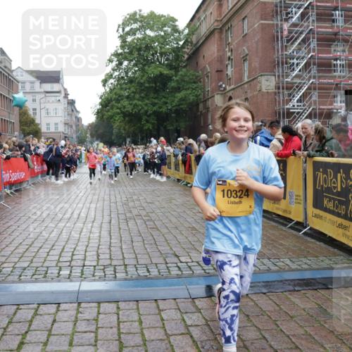 13.09.2026 - Kiel Lauf Yannick Fuchs http://msf.ph/oto/10408003 13.09.2026 09:01:54 Ziel 1353, 1355, 2916, 3592, 7062, 9285, 9501, 9615, 11119, 12321, 12539, 300, 1794, 1959, 2321, 2568, 3362, 3578, 4415, 4784, 6257, 6315, 7210, 7613, 8614, 8691, 9287, 11562, 11772, 11901, 12296, 12436, 12626, 911, 5271, 5577, 6062, 6562, 10324, 10336, 11578, 12211, 12446, 300, 1662, 1794, 2553, 7613, 8614, 8691 meine-sportfotos.de