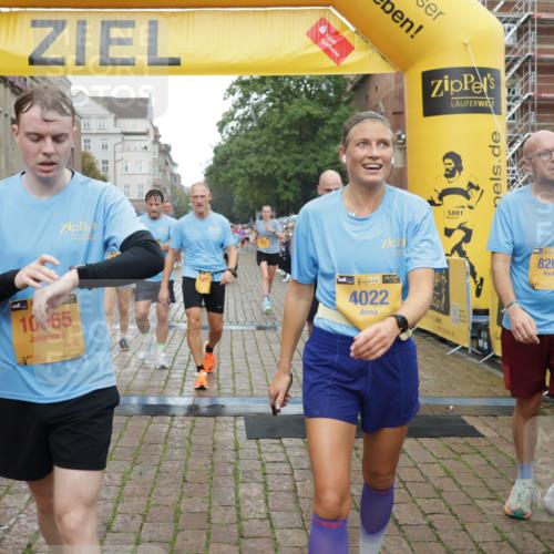 13.09.2026 - Kiel Lauf Yannick Fuchs http://msf.ph/oto/10408027 13.09.2026 10:35:49 Ziel 215, 343, 1376, 2116, 2248, 2494, 4538, 6085, 6645, 7215, 7721, 8002, 8079, 8393, 8415, 8432, 8747, 10701, 10835, 11567, 11903, 100, 400, 1784, 1993, 2390, 2687, 3124, 3790, 5151, 5293, 5698, 5817, 6381, 6849, 7280, 7710, 7971, 8436, 8660, 8973, 9143, 10017, 10483, 11181, 11363, 11568, 11758, 12766, 12774, 867, 1321, 2541, 3634, 3811, 4889, 5947, 6634, 6957, 7619, 8224, 8557, 10860, 10998, 11662, 12286, 2390, 2687, 4022, 9261 meine-sportfotos.de