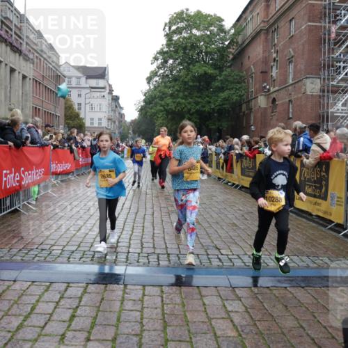 13.09.2026 - Kiel Lauf Yannick Fuchs http://msf.ph/oto/10408082 13.09.2026 09:02:02 Ziel 911, 2916, 3592, 5577, 6062, 6562, 7062, 9501, 11119, 11578, 12211, 12321, 12539, 1353, 1355, 1959, 2321, 2568, 3362, 3578, 4415, 4784, 6257, 6315, 7210, 9285, 9287, 9615, 11772, 12296, 12626, 1992, 2635, 3250, 3405, 3406, 5271, 5482, 6251, 6485, 6672, 6749, 8183, 8419, 10288, 10324, 10336, 11571, 12446, 300, 1794, 3578, 4784, 6257, 7613, 8614, 8691, 11562, 11901, 12436 meine-sportfotos.de