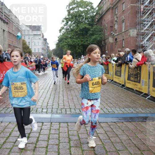 13.09.2026 - Kiel Lauf Yannick Fuchs http://msf.ph/oto/10408095 13.09.2026 09:02:03 Ziel 911, 2916, 3592, 5577, 6062, 6562, 7062, 9501, 10336, 11119, 11578, 12211, 12321, 12539, 1353, 1355, 1959, 2321, 2568, 3362, 4415, 6315, 7210, 9285, 9287, 9615, 11772, 12296, 12626, 1992, 2635, 3250, 3405, 3406, 5271, 5482, 6251, 6485, 6672, 6749, 8183, 8419, 10288, 10324, 11571, 12446, 1794, 3578, 4784, 6257, 7613, 8614, 11562, 11901, 12436 meine-sportfotos.de