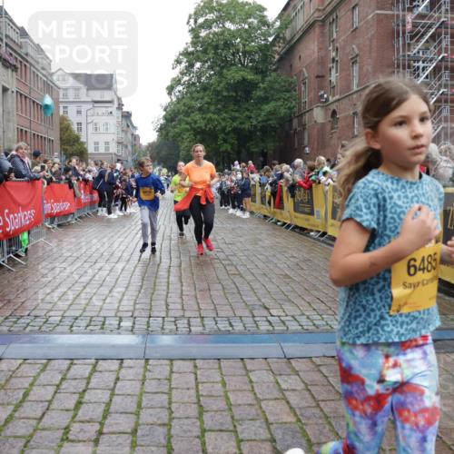 13.09.2026 - Kiel Lauf Yannick Fuchs http://msf.ph/oto/10408102 13.09.2026 09:02:03 Ziel 911, 2916, 3592, 5577, 6062, 6562, 7062, 9501, 10336, 11119, 11578, 12211, 12321, 12539, 1353, 1355, 1959, 2321, 2568, 3362, 4415, 6315, 7210, 9285, 9287, 9615, 11772, 12296, 12626, 1992, 2635, 3250, 3405, 3406, 5271, 5482, 6251, 6485, 6672, 6749, 8183, 8419, 10288, 10324, 11571, 12446, 1794, 3578, 4784, 6257, 7613, 8614, 11562, 11901, 12436 meine-sportfotos.de