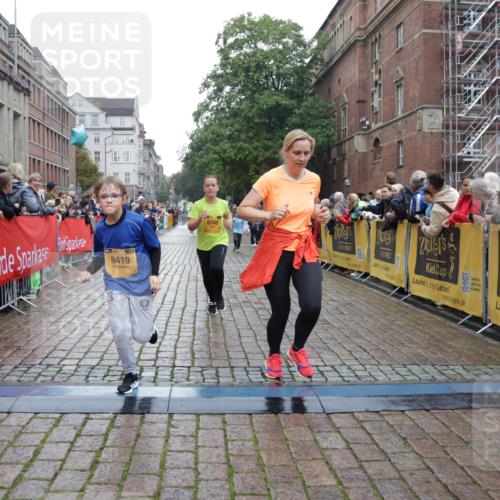 13.09.2026 - Kiel Lauf Yannick Fuchs http://msf.ph/oto/10408115 13.09.2026 09:02:05 Ziel 911, 2916, 3592, 5271, 5577, 6062, 6562, 7062, 9501, 10324, 10336, 11578, 12211, 12321, 12446, 12539, 1353, 1355, 1959, 2321, 2568, 3362, 4415, 6315, 7062, 7210, 9285, 9287, 9615, 11119, 11772, 12296, 12626, 1992, 2635, 3250, 3405, 3406, 4337, 5482, 6251, 6485, 6672, 6749, 8183, 8419, 10288, 11571, 3578, 4784, 6257, 11562, 11901, 12296, 12436 meine-sportfotos.de