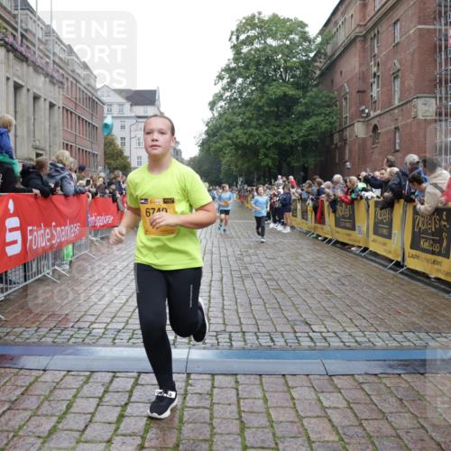 13.09.2026 - Kiel Lauf Yannick Fuchs http://msf.ph/oto/10408137 13.09.2026 09:02:06 Ziel 911, 2916, 3592, 5271, 5577, 6062, 6562, 9501, 10324, 10336, 11578, 12211, 12321, 12446, 12539, 1353, 1355, 1959, 2321, 2568, 3362, 3592, 4415, 6315, 7062, 7210, 9285, 9287, 9615, 11119, 11772, 12296, 12539, 12626, 1992, 2635, 3250, 3405, 3406, 4337, 5482, 6251, 6485, 6672, 6749, 8183, 8419, 10288, 11571, 3578, 4784, 6257, 12296 meine-sportfotos.de