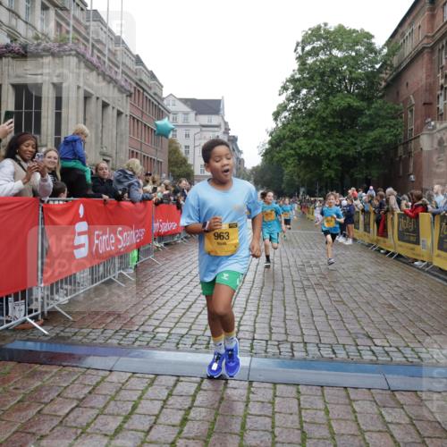 13.09.2026 - Kiel Lauf Yannick Fuchs http://msf.ph/oto/10408214 13.09.2026 09:02:17 Ziel 1992, 2635, 3250, 3405, 3406, 5271, 5482, 6251, 6485, 6672, 6749, 8183, 8419, 10288, 10324, 10336, 11571, 12446, 911, 1353, 1355, 1959, 2568, 2916, 3592, 5577, 6062, 6562, 7062, 9285, 9501, 9615, 11119, 11578, 12211, 12321, 12539, 963, 4337, 5618, 6853, 7853, 9119, 9212, 1353, 1355, 1959, 2321, 2568, 3362, 4415, 6315, 7210, 9287, 11772, 12626 meine-sportfotos.de