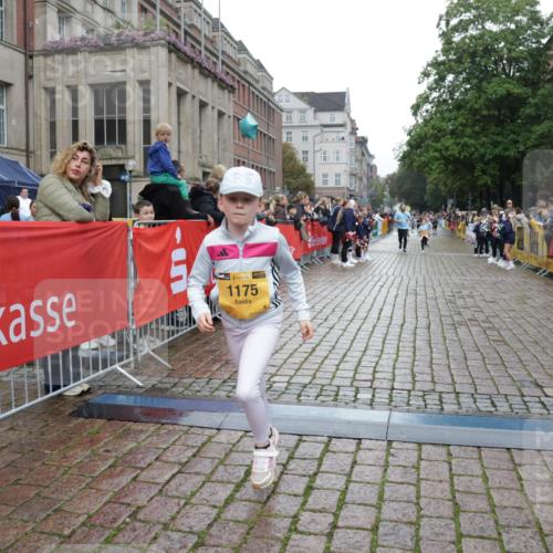 13.09.2026 - Kiel Lauf Yannick Fuchs http://msf.ph/oto/10408312 13.09.2026 09:02:40 Ziel 963, 5618, 5983, 6853, 9119, 9212, 12270, 1992, 2635, 3250, 3405, 3406, 4337, 5271, 5482, 6062, 6251, 6485, 6562, 6672, 6749, 7853, 8183, 8419, 10288, 10324, 10336, 11571, 12446, 1175, 1830, 1870, 2739, 12052, 911, 2916, 5577, 6062, 6562, 10336, 11578, 12211, 12321 meine-sportfotos.de