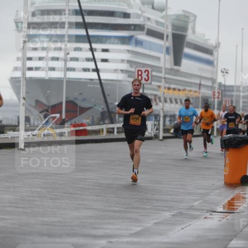 13.09.2026 - Kiel Lauf Andreas Tolksdorf http://msf.ph/oto/10408391 13.09.2026 11:41:14 Kiellinie 3, 2, 9795 meine-sportfotos.de