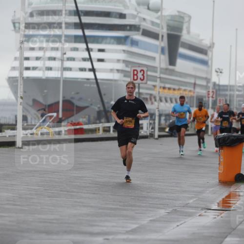 13.09.2026 - Kiel Lauf Andreas Tolksdorf http://msf.ph/oto/10408400 13.09.2026 11:41:15 Kiellinie 3, 2, 9795 meine-sportfotos.de