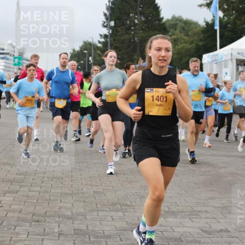 13.09.2026 - Kiel Lauf Andreas Tolksdorf http://msf.ph/oto/10408410 13.09.2026 10:00:21 Kiellinie 7682, 38, 1401, 10766 meine-sportfotos.de