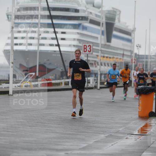 13.09.2026 - Kiel Lauf Andreas Tolksdorf http://msf.ph/oto/10408418 13.09.2026 11:41:15 Kiellinie 9795, 3 meine-sportfotos.de