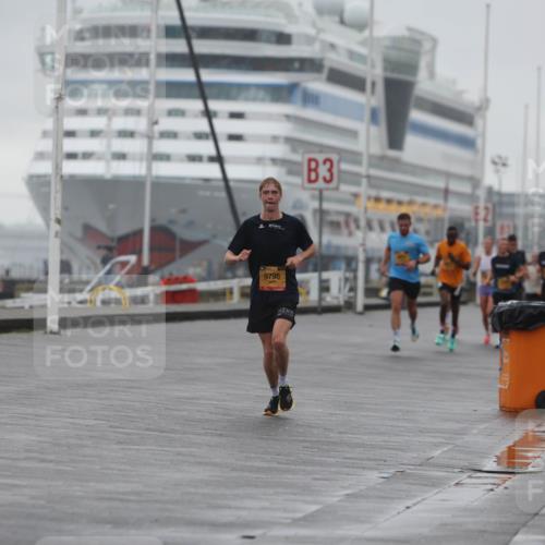13.09.2026 - Kiel Lauf Andreas Tolksdorf http://msf.ph/oto/10408437 13.09.2026 11:41:15 Kiellinie 9795, 3 meine-sportfotos.de