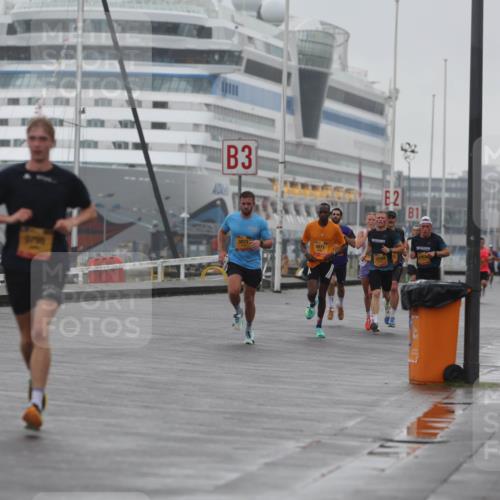 13.09.2026 - Kiel Lauf Andreas Tolksdorf http://msf.ph/oto/10408475 13.09.2026 11:41:17 Kiellinie 979, 3, 3971, 6871, 12309, 2, 1 meine-sportfotos.de