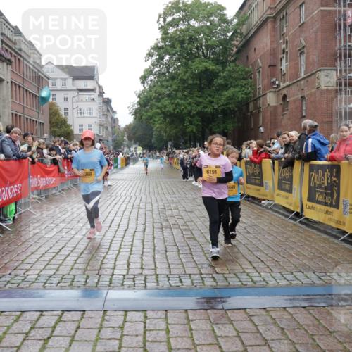 13.09.2026 - Kiel Lauf Yannick Fuchs http://msf.ph/oto/10408504 13.09.2026 09:03:16 Ziel 2372, 2528, 6644, 7020, 8013, 8789, 8924, 11932, 1175, 1830, 1870, 2178, 2739, 5983, 12052, 1268, 4445, 5854, 6191, 7564, 8613, 8616, 11931, 5618, 5983, 6853, 9212, 12270 meine-sportfotos.de