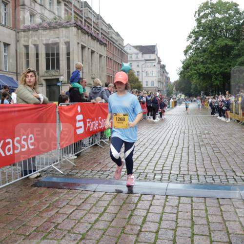 13.09.2026 - Kiel Lauf Yannick Fuchs http://msf.ph/oto/10408511 13.09.2026 09:03:17 Ziel 2372, 2528, 6644, 7020, 7564, 8013, 8616, 8789, 8924, 11932, 1175, 1830, 1870, 2178, 2739, 12052, 1268, 4445, 5854, 6191, 8613, 11931, 5983, 6853, 12270 meine-sportfotos.de