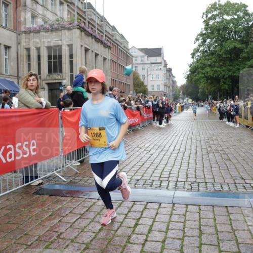 13.09.2026 - Kiel Lauf Yannick Fuchs http://msf.ph/oto/10408515 13.09.2026 09:03:17 Ziel 2372, 2528, 6644, 7020, 7564, 8013, 8616, 8789, 8924, 11932, 1175, 1830, 1870, 2178, 2739, 12052, 1268, 4445, 5854, 6191, 8613, 11931, 5983, 6853, 12270 meine-sportfotos.de