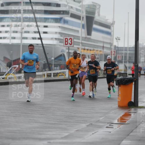 13.09.2026 - Kiel Lauf Andreas Tolksdorf http://msf.ph/oto/10408557 13.09.2026 11:41:20 Kiellinie 3971, 3, 6871, 2, 10494, 12309, 106381 meine-sportfotos.de