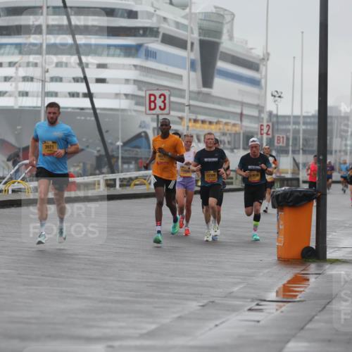 13.09.2026 - Kiel Lauf Andreas Tolksdorf http://msf.ph/oto/10408577 13.09.2026 11:41:20 Kiellinie 3971, 3, 10494, 12309, 10638, 2, 1 meine-sportfotos.de