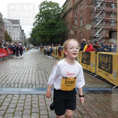 13.09.2026 - Kiel Lauf Yannick Fuchs http://msf.ph/oto/10408580 13.09.2026 09:03:47 Ziel 7990, 10123, 1268, 2372, 2528, 4445, 5854, 6191, 6644, 7020, 7564, 8613, 8616, 8789, 8924, 11931, 11932, 2193, 2372, 8013, 11932 meine-sportfotos.de