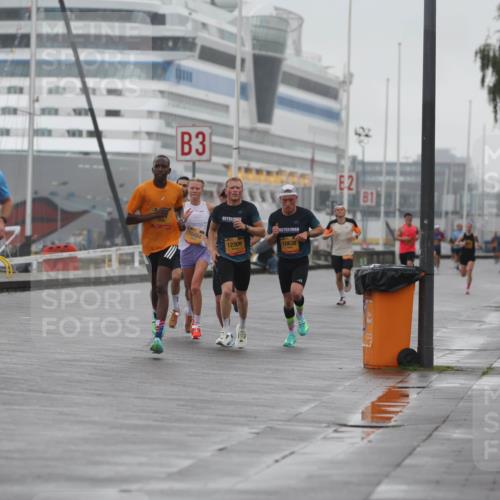 13.09.2026 - Kiel Lauf Andreas Tolksdorf http://msf.ph/oto/10408623 13.09.2026 11:41:21 Kiellinie 3, 3971, 10494, 12309, 10638, 8, 2, 81 meine-sportfotos.de