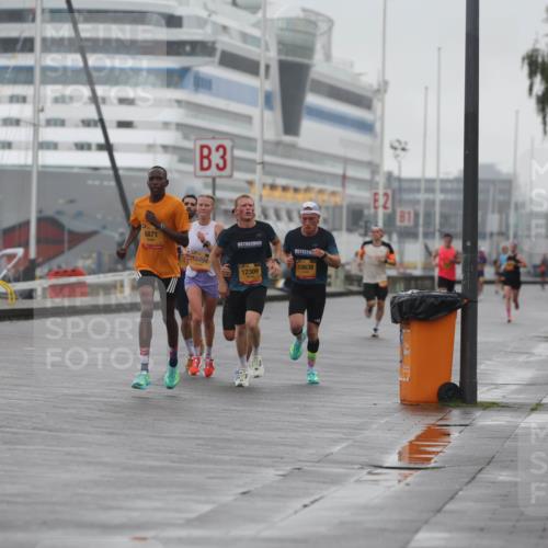 13.09.2026 - Kiel Lauf Andreas Tolksdorf http://msf.ph/oto/10408652 13.09.2026 11:41:22 Kiellinie 3, 3971, 6871, 10494, 320, 12309, 10638, 2 meine-sportfotos.de