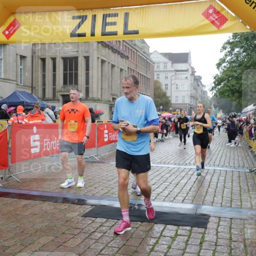 13.09.2026 - Kiel Lauf Yannick Fuchs http://msf.ph/oto/10408660 13.09.2026 10:36:33 Ziel 1278, 1534, 1584, 2095, 2380, 2425, 2571, 4029, 5045, 5466, 5541, 5574, 6763, 7177, 7252, 8242, 8923, 11113, 867, 1003, 1321, 1477, 1653, 2286, 2541, 3634, 4078, 4172, 4889, 4971, 5947, 6634, 6957, 7158, 7920, 8224, 8554, 8579, 8743, 9201, 10045, 10075, 10852, 10860, 11145, 11662, 12022, 12286, 229, 2966, 4464, 4692, 6309, 7312, 8055, 8494, 8760, 9352, 9554, 10608, 11619, 11867, 12104, 343, 2494, 3811, 4889, 6634, 6957, 7619, 8393, 8557 meine-sportfotos.de
