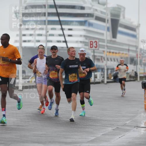13.09.2026 - Kiel Lauf Andreas Tolksdorf http://msf.ph/oto/10408726 13.09.2026 11:41:25 Kiellinie 10976, 12309, 1063, 3 meine-sportfotos.de