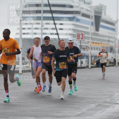13.09.2026 - Kiel Lauf Andreas Tolksdorf http://msf.ph/oto/10408731 13.09.2026 11:41:25 Kiellinie 6871, 10976, 3, 3, 12309, 112 meine-sportfotos.de