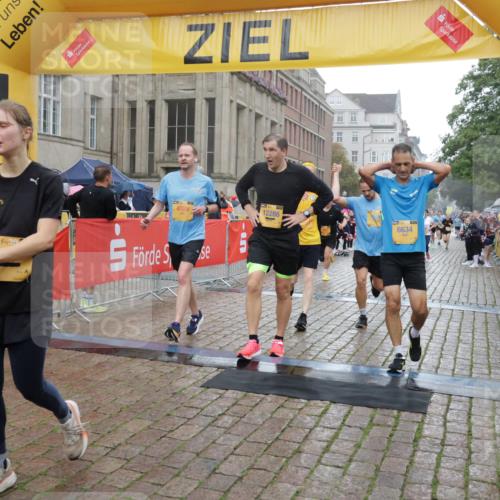 13.09.2026 - Kiel Lauf Yannick Fuchs http://msf.ph/oto/10408735 13.09.2026 10:36:38 Ziel 1534, 1584, 2095, 2380, 2425, 2571, 2966, 4692, 5045, 5541, 5574, 6309, 7177, 7312, 8494, 9352, 9554, 11113, 867, 1003, 1278, 1477, 1653, 2286, 2380, 2541, 4029, 4078, 4172, 4971, 5466, 5947, 6763, 7158, 7252, 7920, 8224, 8242, 8554, 8579, 8743, 8923, 9201, 10045, 10075, 10852, 10860, 11145, 11662, 12022, 229, 1211, 4464, 4928, 8055, 8099, 8760, 9289, 9657, 10317, 10608, 11619, 11867, 12104, 867, 1321, 2541, 3634, 3811, 4889, 5947, 6634, 6957, 7619 meine-sportfotos.de