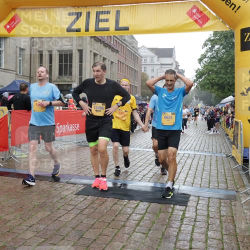 13.09.2026 - Kiel Lauf Yannick Fuchs http://msf.ph/oto/10408737 13.09.2026 10:36:38 Ziel 1534, 1584, 2095, 2380, 2425, 2571, 2966, 4692, 5045, 5541, 5574, 6309, 7177, 7312, 8494, 9352, 9554, 11113, 867, 1003, 1278, 1477, 1653, 2286, 2380, 2541, 4029, 4078, 4172, 4971, 5466, 5947, 6763, 7158, 7252, 7920, 8224, 8242, 8554, 8579, 8743, 8923, 9201, 10045, 10075, 10852, 10860, 11145, 11662, 12022, 229, 1211, 4464, 4928, 8055, 8099, 8760, 9289, 9657, 10317, 10608, 11619, 11867, 12104, 867, 1321, 2541, 3634, 3811, 4889, 5947, 6634, 6957, 7619 meine-sportfotos.de