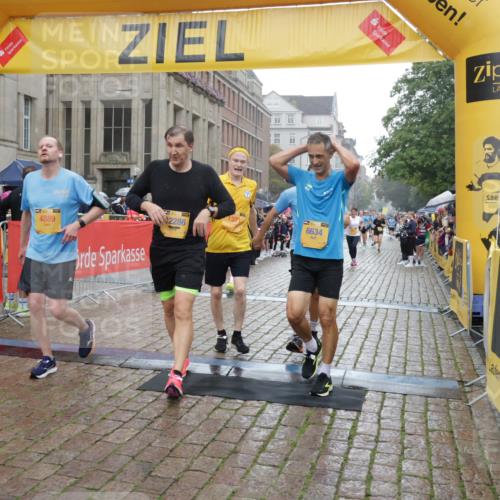13.09.2026 - Kiel Lauf Yannick Fuchs http://msf.ph/oto/10408741 13.09.2026 10:36:38 Ziel 1534, 1584, 2095, 2380, 2425, 2571, 2966, 4692, 5045, 5541, 5574, 6309, 7177, 7312, 8494, 9352, 9554, 11113, 867, 1003, 1278, 1477, 1653, 2286, 2380, 2541, 4029, 4078, 4172, 4971, 5466, 5947, 6763, 7158, 7252, 7920, 8224, 8242, 8554, 8579, 8743, 8923, 9201, 10045, 10075, 10852, 10860, 11145, 11662, 12022, 229, 1211, 4464, 4928, 8055, 8099, 8760, 9289, 9657, 10317, 10608, 11619, 11867, 12104, 867, 1321, 2541, 3634, 3811, 4889, 5947, 6634, 6957, 7619 meine-sportfotos.de