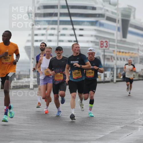 13.09.2026 - Kiel Lauf Andreas Tolksdorf http://msf.ph/oto/10408754 13.09.2026 11:41:25 Kiellinie 6871, 10, 10976, 1, 39, 12309, 10638, 3 meine-sportfotos.de