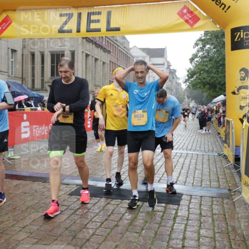 13.09.2026 - Kiel Lauf Yannick Fuchs http://msf.ph/oto/10408755 13.09.2026 10:36:39 Ziel 1534, 1584, 2095, 2425, 2571, 2966, 4692, 5045, 5541, 5574, 6309, 7177, 7312, 8494, 9352, 9554, 11113, 867, 1003, 1278, 1477, 1653, 2286, 2380, 2541, 4029, 4078, 4172, 4971, 5466, 5947, 6763, 7158, 7252, 7920, 8224, 8242, 8554, 8579, 8743, 8923, 9201, 10045, 10075, 10852, 10860, 11145, 11662, 12022, 229, 990, 1211, 4464, 4928, 8055, 8099, 8760, 9289, 9657, 10317, 10608, 11619, 11867, 12104, 867, 1321, 2541, 3634, 3811, 4889, 5947, 6634, 6957, 7619 meine-sportfotos.de