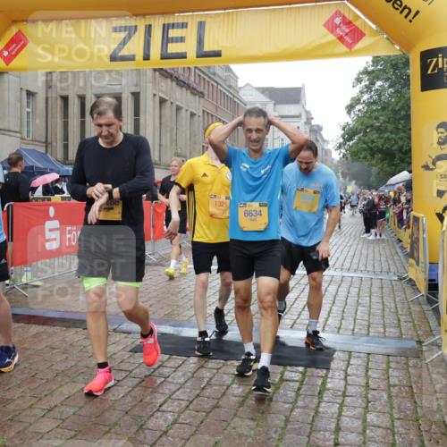 13.09.2026 - Kiel Lauf Yannick Fuchs http://msf.ph/oto/10408759 13.09.2026 10:36:39 Ziel 1534, 1584, 2095, 2425, 2571, 2966, 4692, 5045, 5541, 5574, 6309, 7177, 7312, 8494, 9352, 9554, 11113, 867, 1003, 1278, 1477, 1653, 2286, 2380, 2541, 4029, 4078, 4172, 4971, 5466, 5947, 6763, 7158, 7252, 7920, 8224, 8242, 8554, 8579, 8743, 8923, 9201, 10045, 10075, 10852, 10860, 11145, 11662, 12022, 229, 990, 1211, 4464, 4928, 8055, 8099, 8760, 9289, 9657, 10317, 10608, 11619, 11867, 12104, 867, 1321, 2541, 3634, 3811, 4889, 5947, 6634, 6957, 7619 meine-sportfotos.de