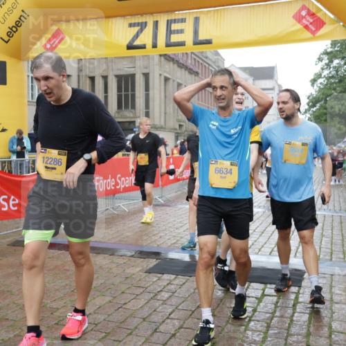 13.09.2026 - Kiel Lauf Yannick Fuchs http://msf.ph/oto/10408779 13.09.2026 10:36:40 Ziel 229, 1534, 1584, 2095, 2425, 2571, 2966, 4692, 5045, 5541, 5574, 6309, 7177, 7312, 8494, 9352, 9554, 11113, 12104, 1003, 1278, 1477, 1653, 2286, 2380, 2425, 2541, 4029, 4078, 4172, 4971, 5466, 6763, 7158, 7252, 7920, 8224, 8242, 8554, 8579, 8743, 8923, 9201, 10045, 10075, 10852, 10860, 11145, 11662, 12022, 990, 1211, 4464, 4928, 8055, 8099, 8760, 9289, 9657, 10317, 10608, 11619, 11867, 867, 1321, 2541, 3634, 4889, 5947, 6634, 6957 meine-sportfotos.de