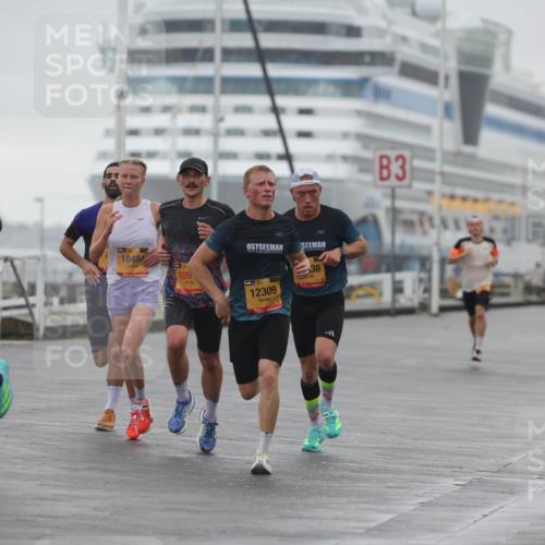13.09.2026 - Kiel Lauf Andreas Tolksdorf http://msf.ph/oto/10408788 13.09.2026 11:41:25 Kiellinie 10494, 109, 12309, 38, 3 meine-sportfotos.de